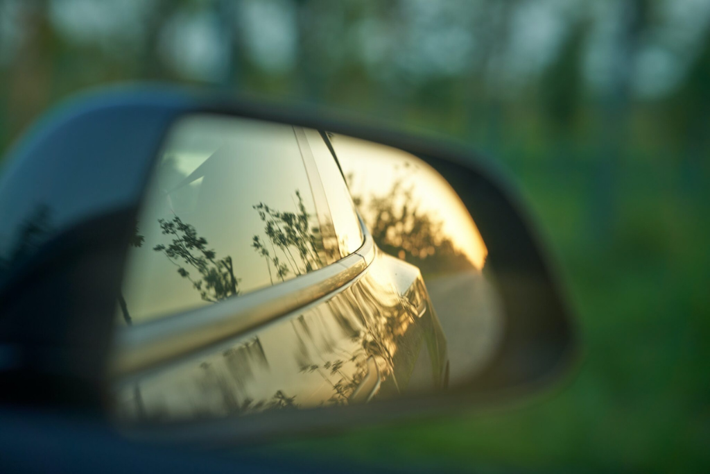 Ultimate Guide to Eco-Friendly Car Accessories: Spotlight on Electric Car Mirrors