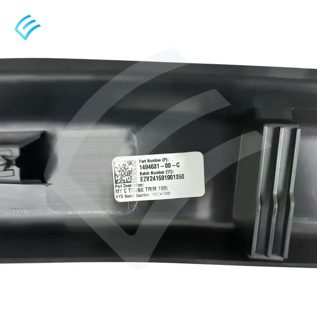 NUEVA moldura inferior del umbral del maletero del modelo Y OEM Tesla 1494631-00-C