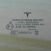 NUEVO OEM Tesla Model Y Puerta delantera de vidrio lateral móvil izquierda con revestimiento hidrofóbico de vidrio templado desnudo 1495508-00-B