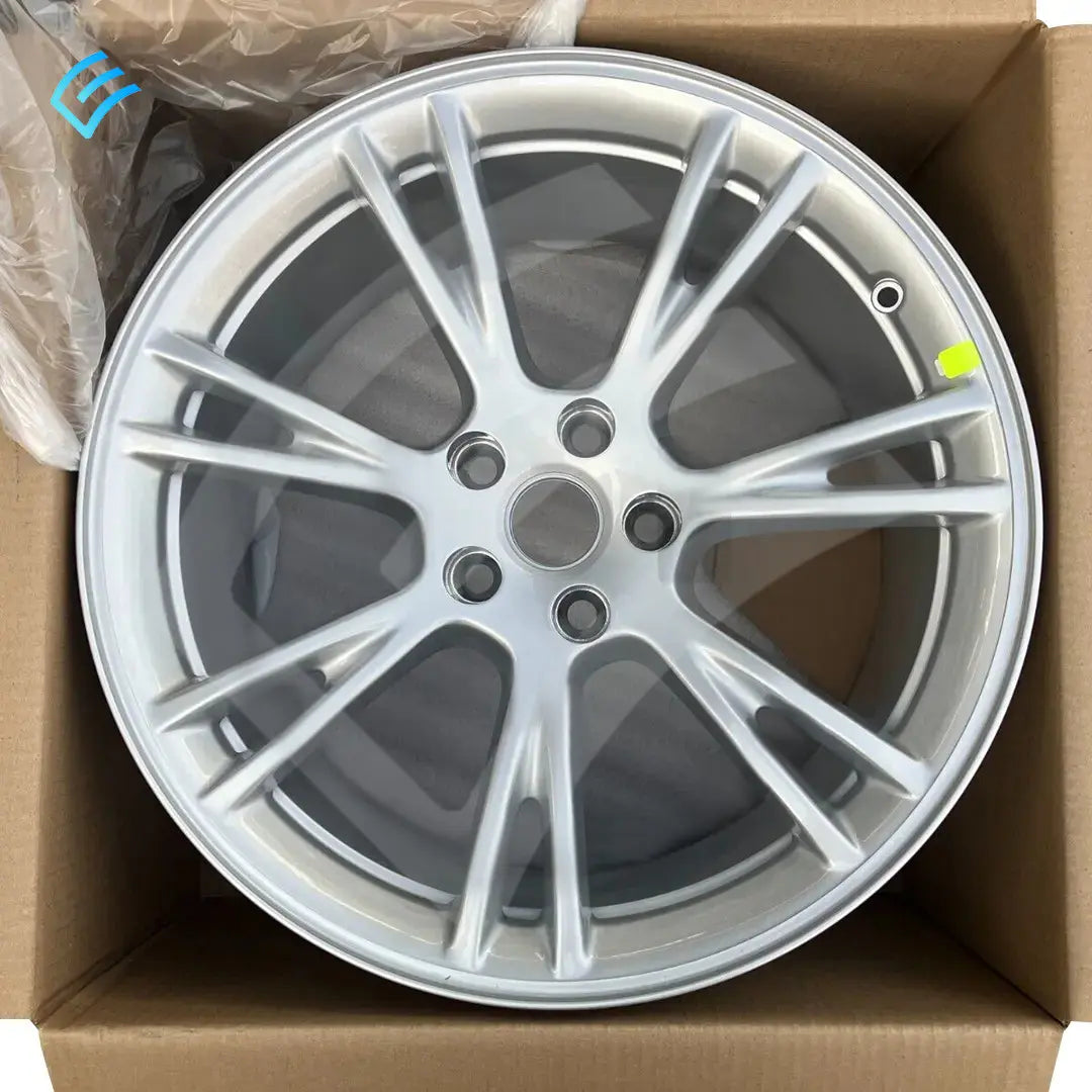NUEVA llanta OEM Tesla Model Y 19x9.5J ET45 Apollo Sonic Silver 3488222-00-A