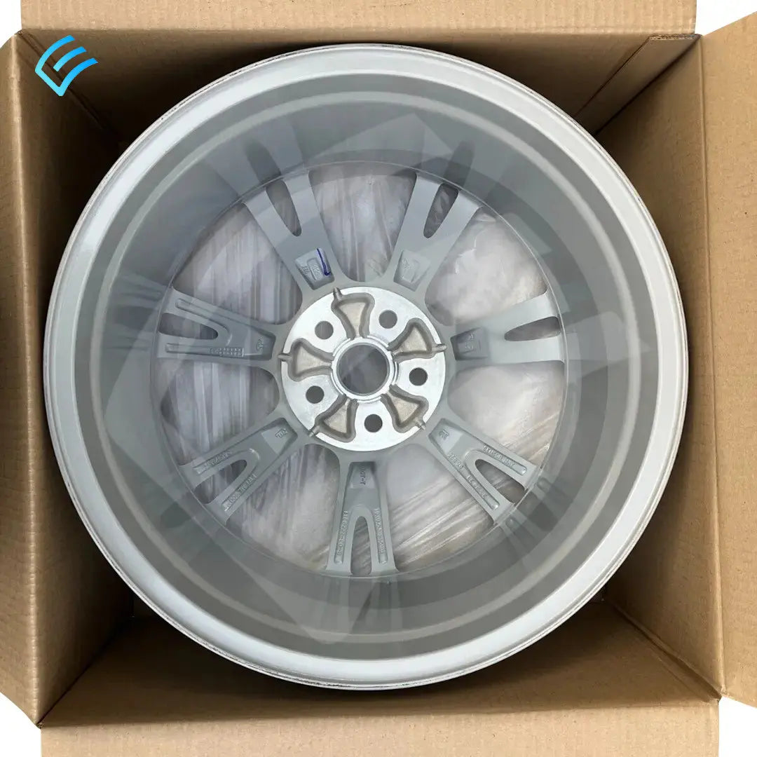 NUEVA llanta OEM Tesla Model Y 19x9.5J ET45 Apollo Sonic Silver 3488222-00-A