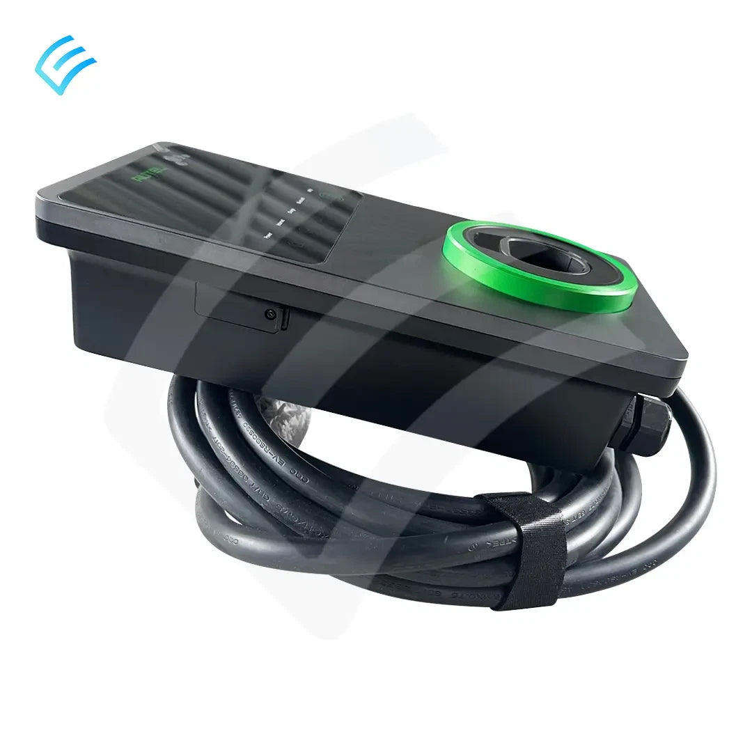 AutelCharger3_08fcfb76-b136-4ac3-8090-eab21208ef47.webp